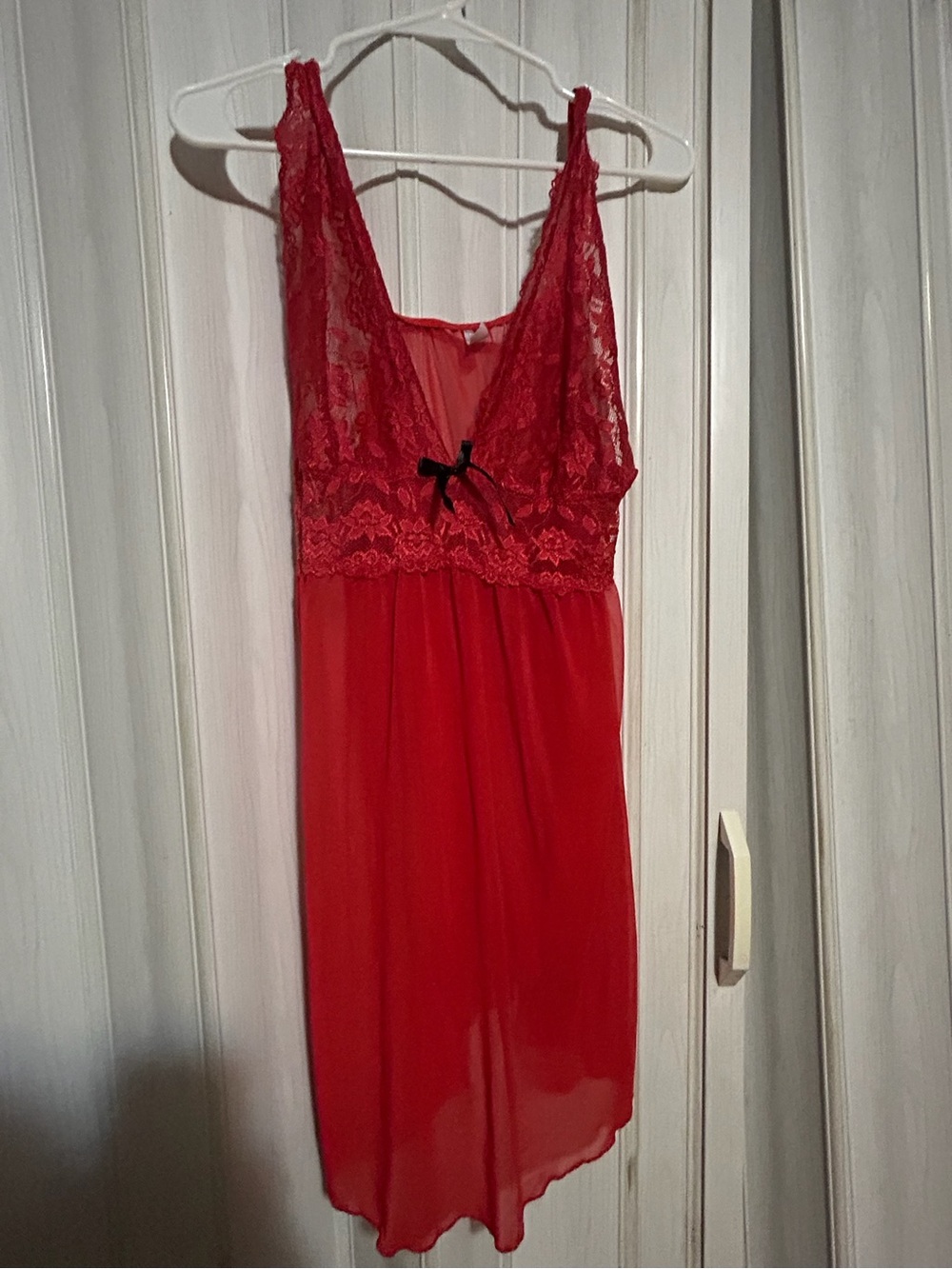 Women’s Red Lace Chemise Nightgown